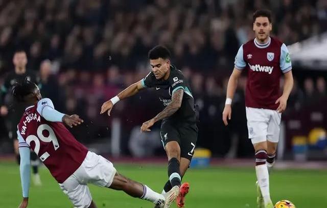 体育赛事-哈兰德关键节点精彩发挥，利物浦带队取胜！-体育赛事